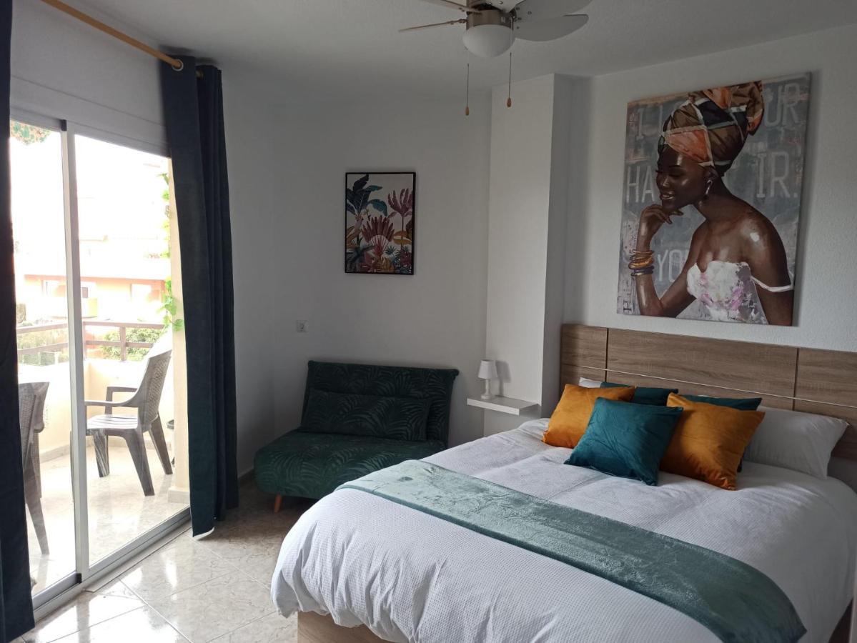 Apartamento Tropical Con Piscina Cerca De La Playa Torremolinos Exterior photo