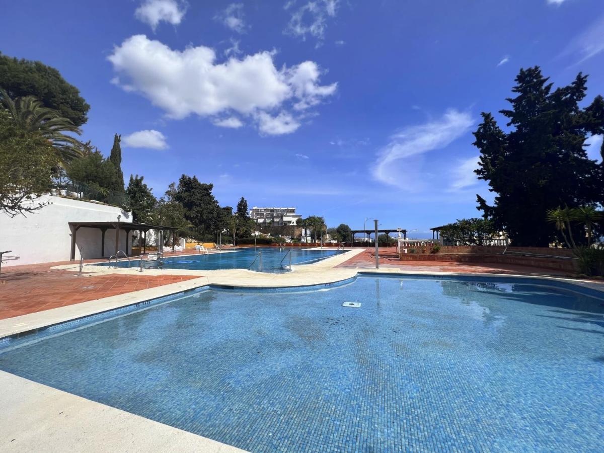 Apartamento Tropical Con Piscina Cerca De La Playa Torremolinos Exterior photo